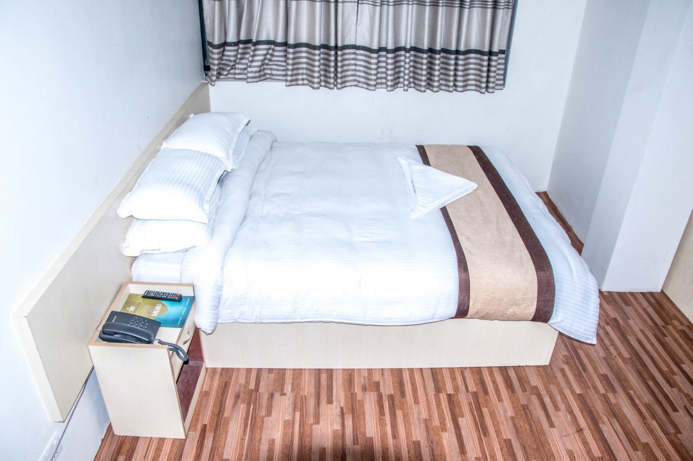 Oyo 123 Hotel Prince Plaza Κατμαντού Εξωτερικό φωτογραφία